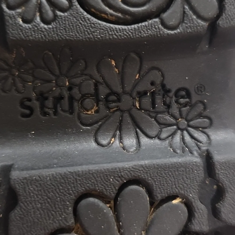 Stride Rite Girl's Chuckka Annkle Boor‎ Laces Black/Silver Floral Boots Sz 9 GUC